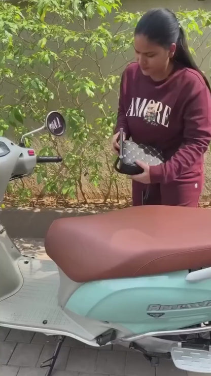 🛴 Portable Baby Scooter Seat – Safe & Comfortable Ride for Little Ones 👶